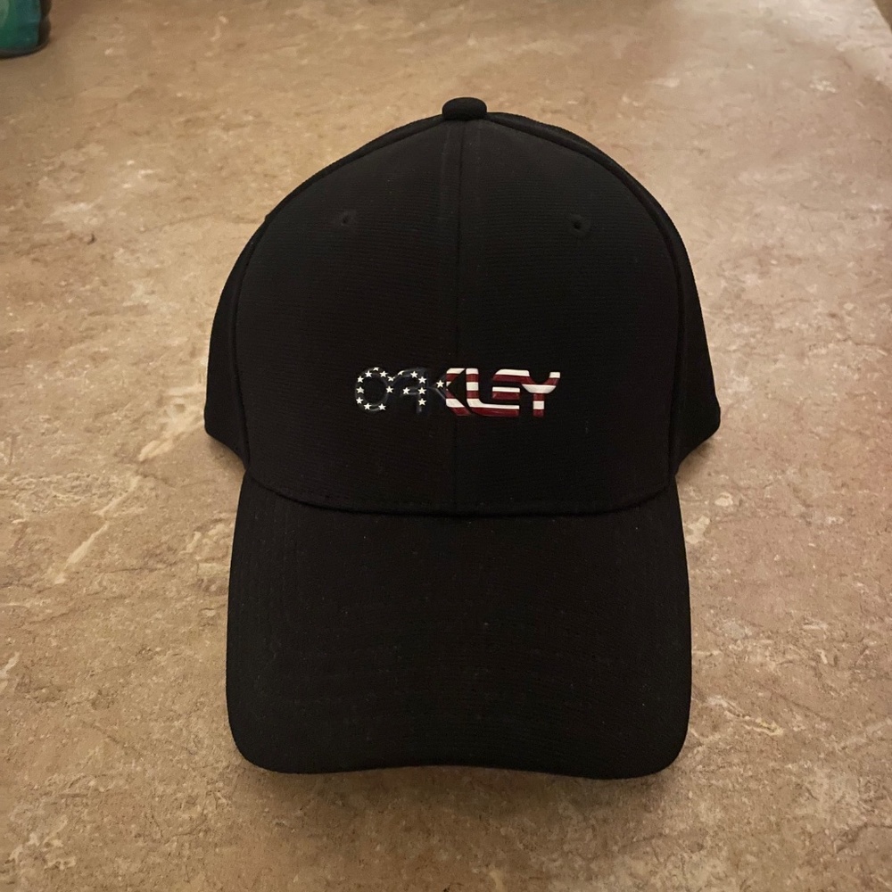 Oakley Mens American Flag Color Fitted Hat